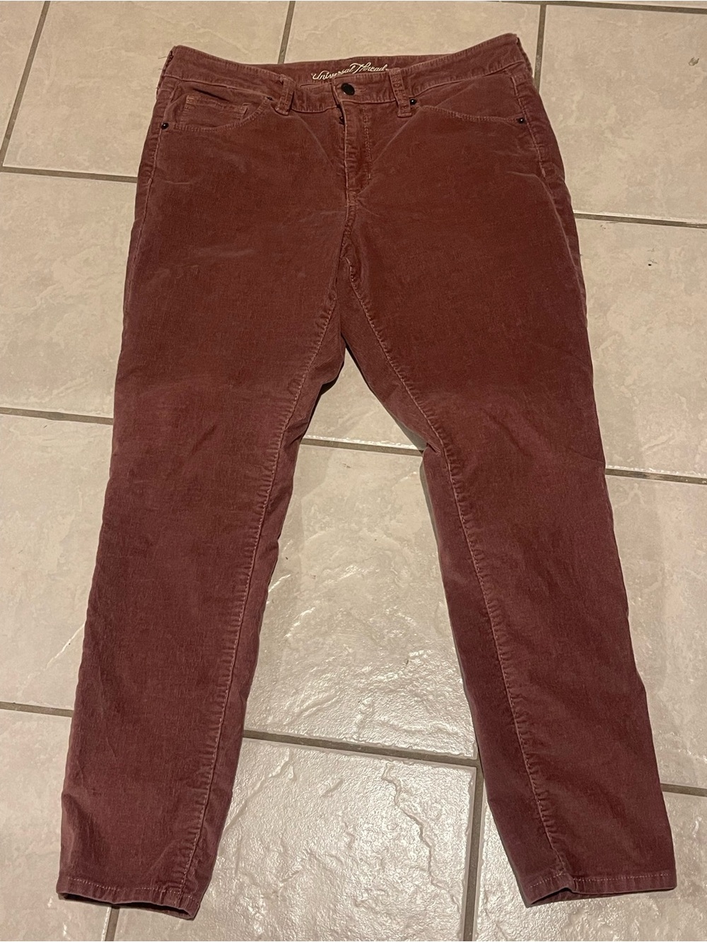 Universal Thread Men's Corduroy Pants in Deep Burgundy